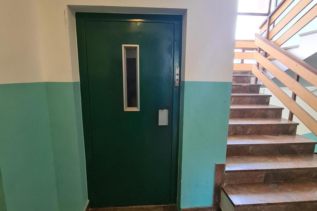 Apartment Elia Ровин Екстериор снимка
